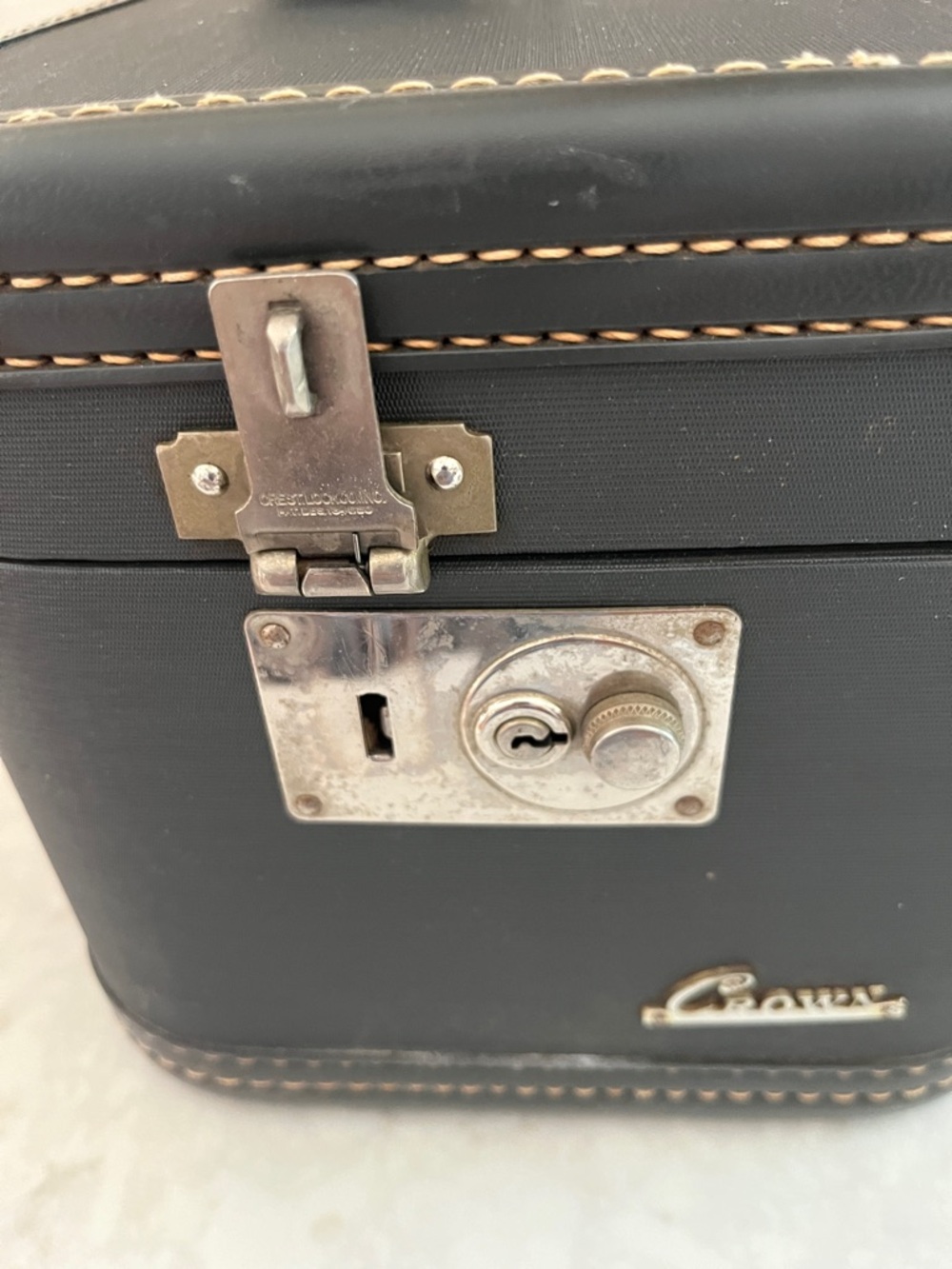 RARE vintage La Parisienne by Crown luggage Train make up case 1940-1950’s - Picture 4 of 13